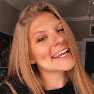 Meet your Posher, Ansley